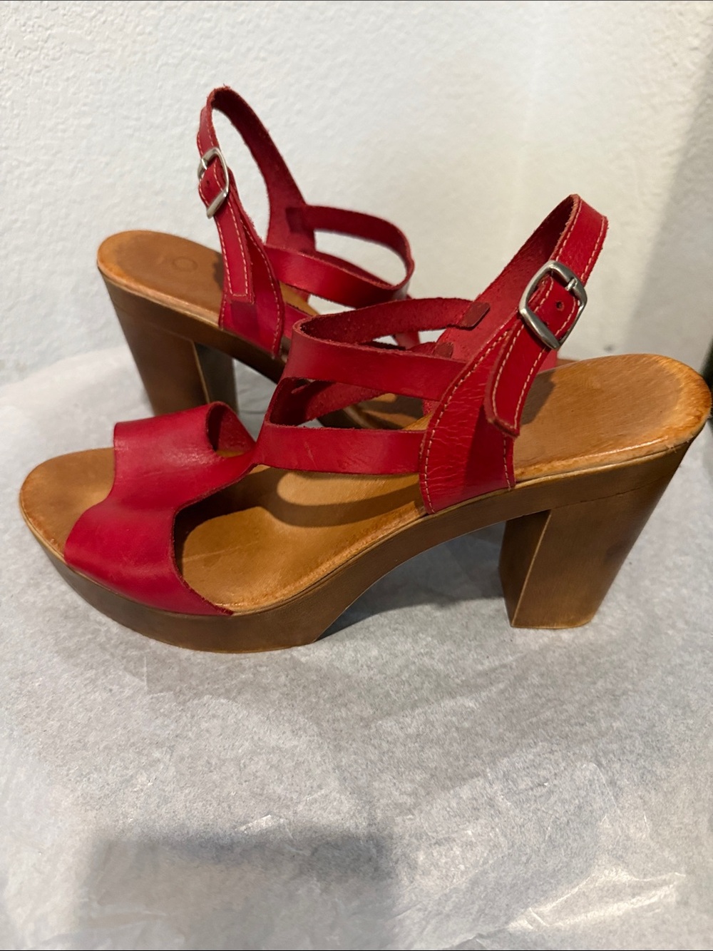 Vintage Marila Red Strappy Wedge Sandals with Buckle